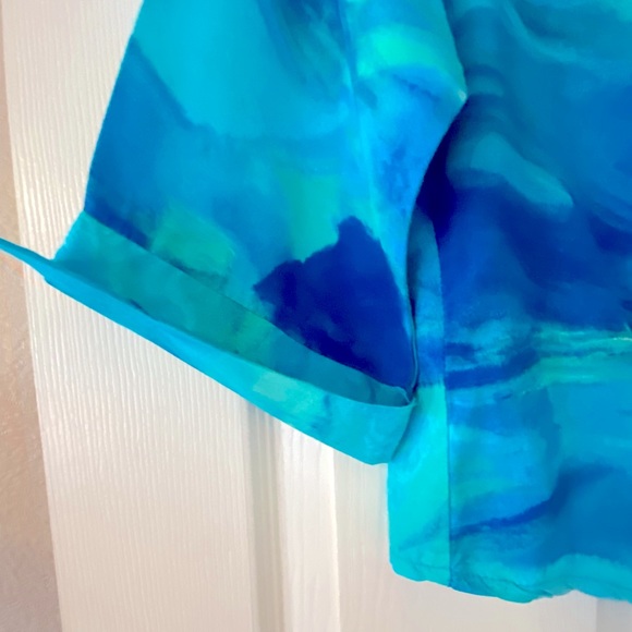 Sea Suns Short Waist Blouse with Tie Bottom - Picture 3 of 7